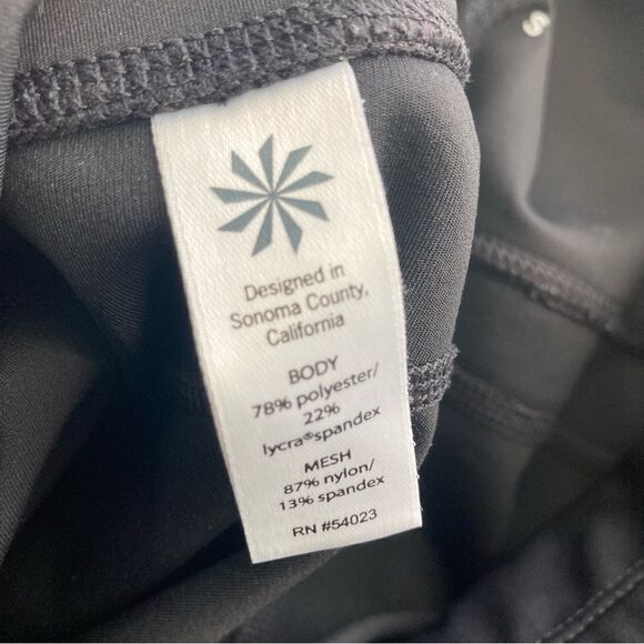 Athleta Moonlight Precision Mesh Floral Camo 7/8 Leggings - Picture 9 of 11